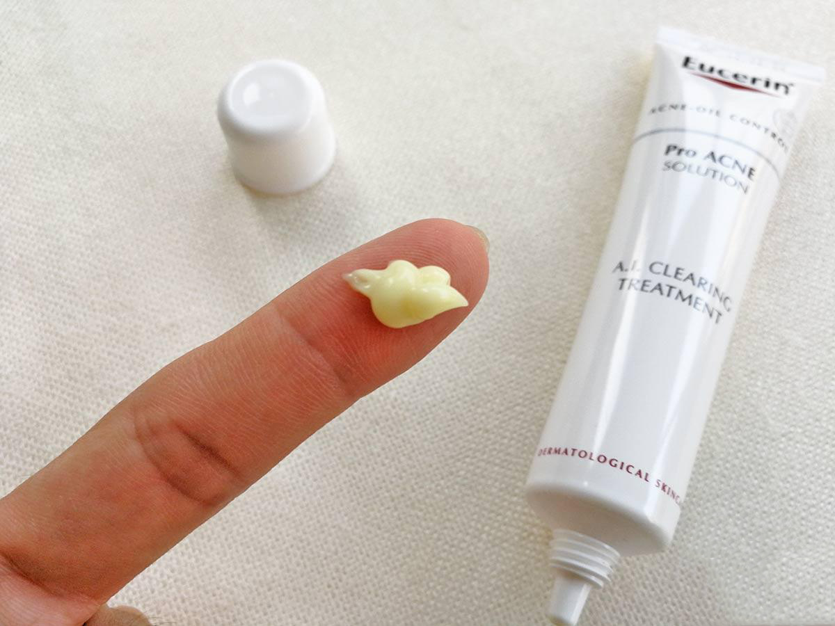 tinh-chat-eucerin-lam-giam-mun-40ml-17512200066851869424488-1751339096428-17513390970592035512104.png