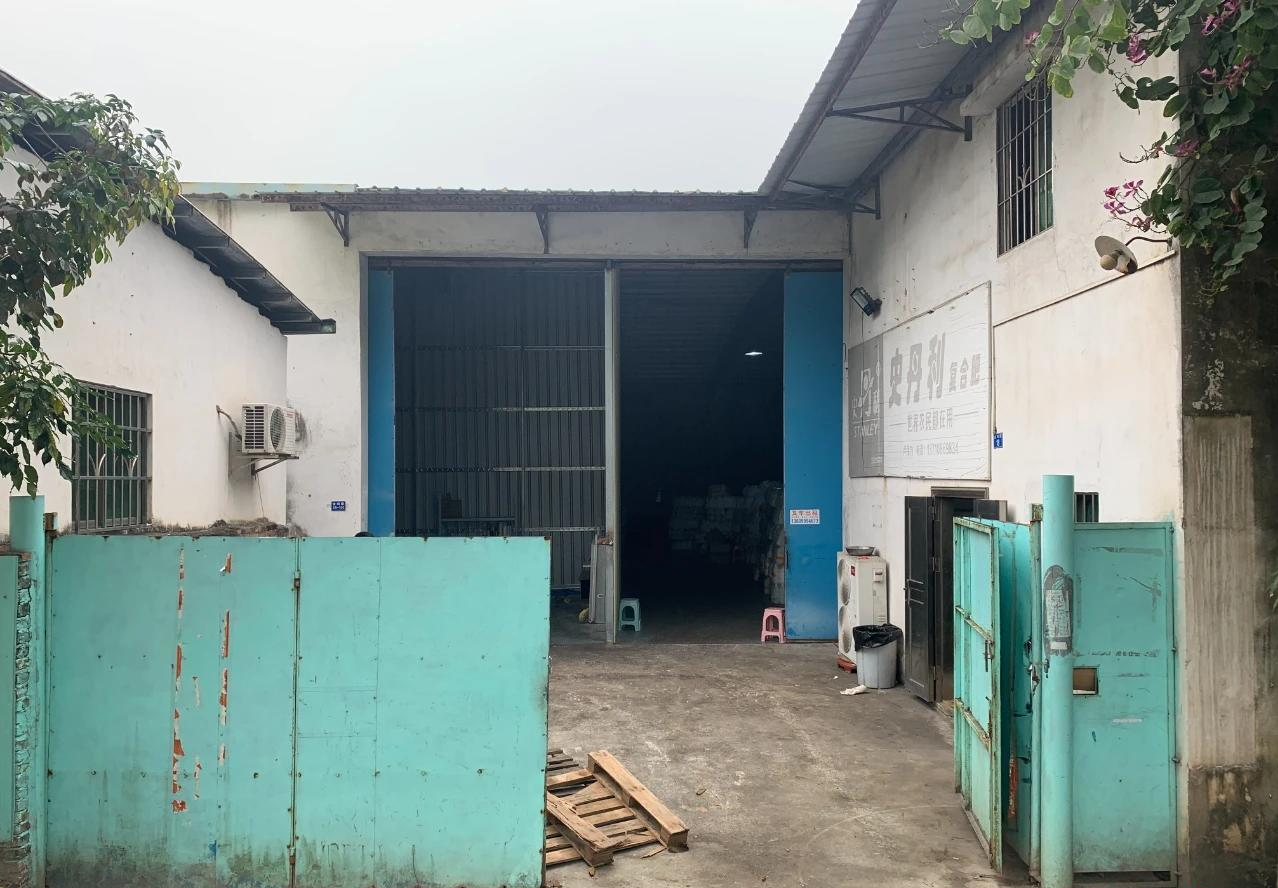 Theo dõi 1 người bán hàng online có doanh thu 14 tỷ đồng, triệt phá đường dây sản xuất dầu ăn nhái: Tịch thu 30 tấn dầu giả đang bốc mùi - Ảnh 2.