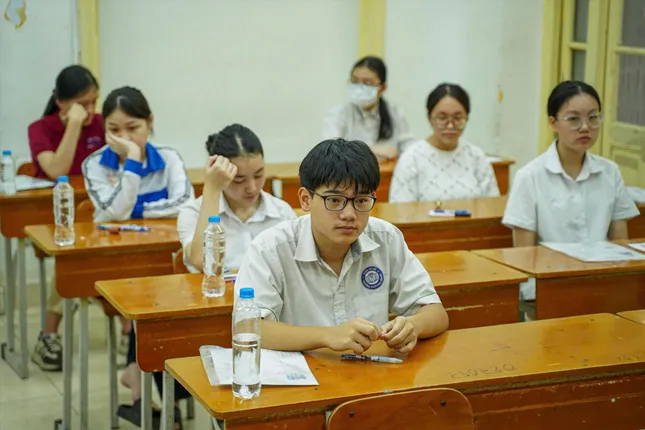 Sẽ không khống chế tỉ lệ học sinh vào lớp 10 công lập - Ảnh 1. Sẽ không khống chế tỉ lệ học sinh vào lớp 10 công lập - Ảnh 1.