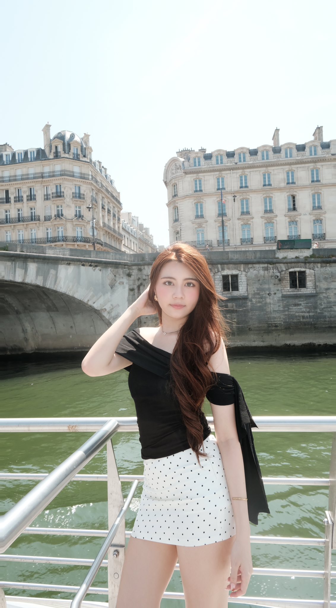Con gái út nhà Quyền Linh đáp trả khiến antifan Con gái út nhà Quyền Linh đáp trả khiến antifan