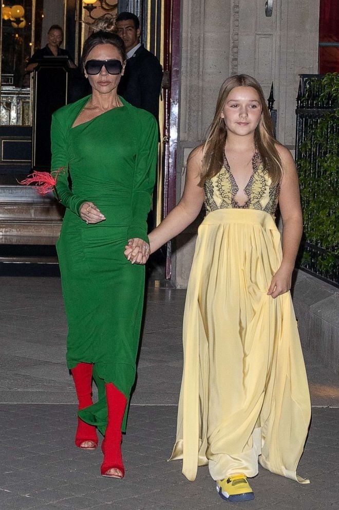 Ngắm tiểu thư Harper Beckham ngày nhỏ đáng yêu như thiên thần giờ hóa thiếu nữ phổng phao khiến ai cũng trầm trồ- Ảnh 18. Ngắm tiểu thư Harper Beckham ngày nhỏ đáng yêu như thiên thần giờ hóa thiếu nữ phổng phao khiến ai cũng trầm trồ- Ảnh 18.