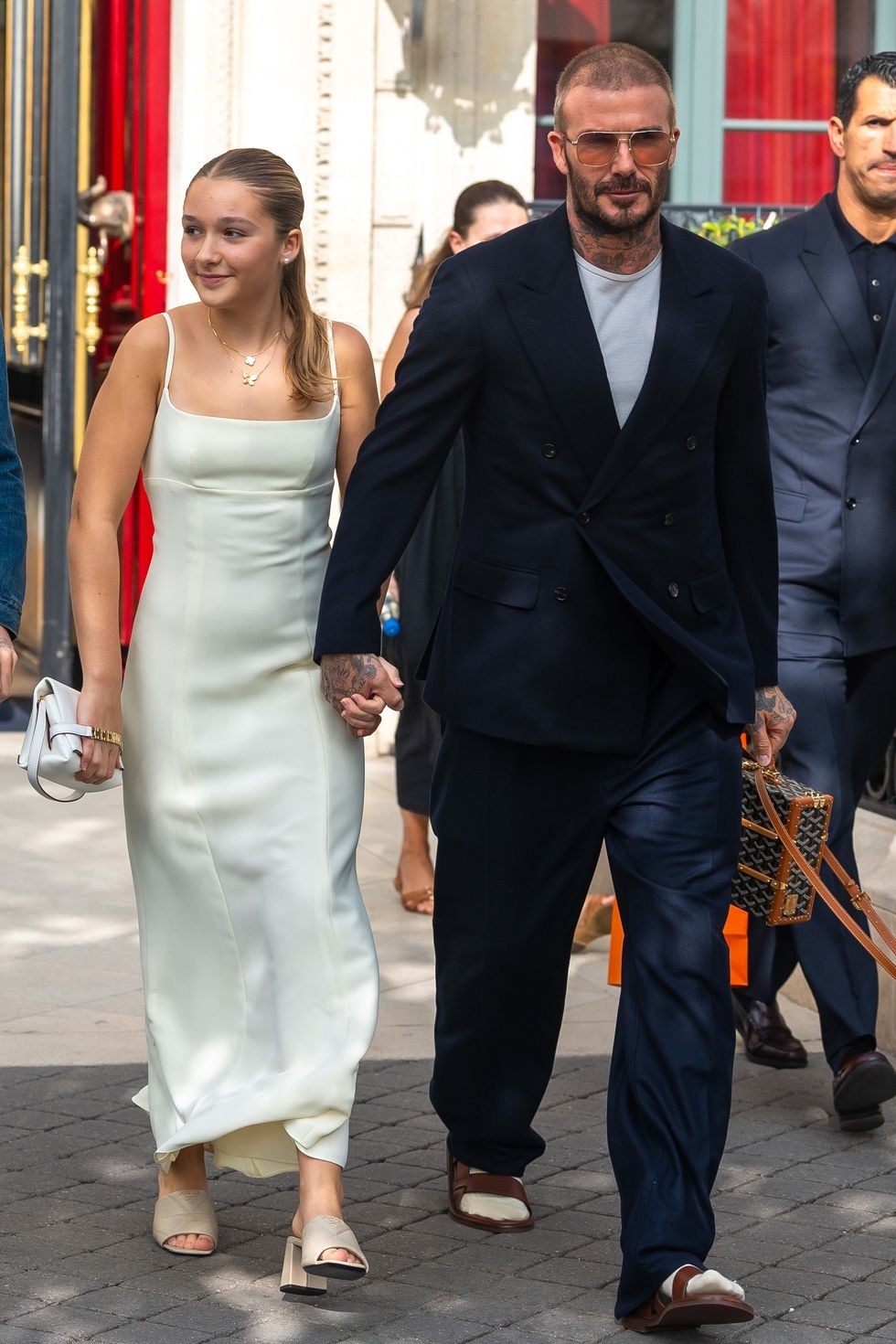 Ngắm tiểu thư Harper Beckham ngày nhỏ đáng yêu như thiên thần giờ hóa thiếu nữ phổng phao khiến ai cũng trầm trồ- Ảnh 17. Ngắm tiểu thư Harper Beckham ngày nhỏ đáng yêu như thiên thần giờ hóa thiếu nữ phổng phao khiến ai cũng trầm trồ- Ảnh 17.