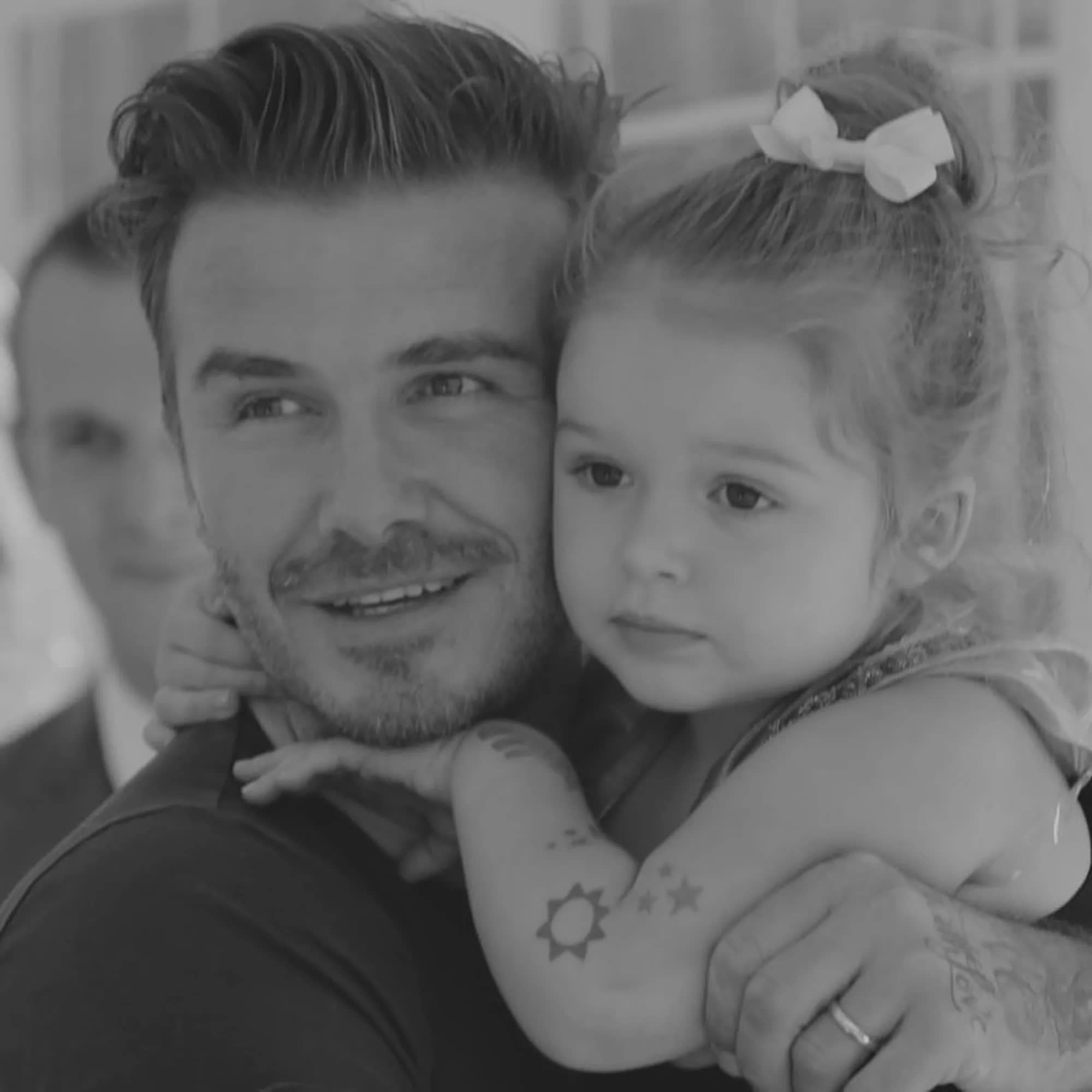 Ngắm tiểu thư Harper Beckham ngày nhỏ đáng yêu như thiên thần giờ hóa thiếu nữ phổng phao khiến ai cũng trầm trồ- Ảnh 7. Ngắm tiểu thư Harper Beckham ngày nhỏ đáng yêu như thiên thần giờ hóa thiếu nữ phổng phao khiến ai cũng trầm trồ- Ảnh 7.