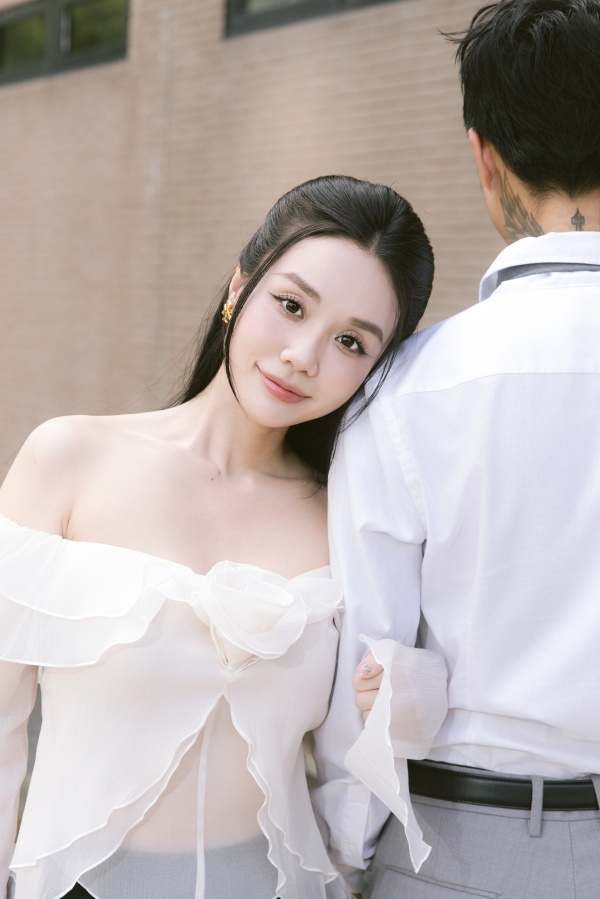 Đạt G và Cindy Lư hé lộ trước lễ cưới: "Chúng tôi vẫn lén gặp nhau sau khi công bố chia tay, anh Đạt giả làm tài xế để đưa con đi chơi" - Ảnh 1. Đạt G và Cindy Lư hé lộ trước lễ cưới: "Chúng tôi vẫn lén gặp nhau sau khi công bố chia tay, anh Đạt giả làm tài xế để đưa con đi chơi" - Ảnh 1.
