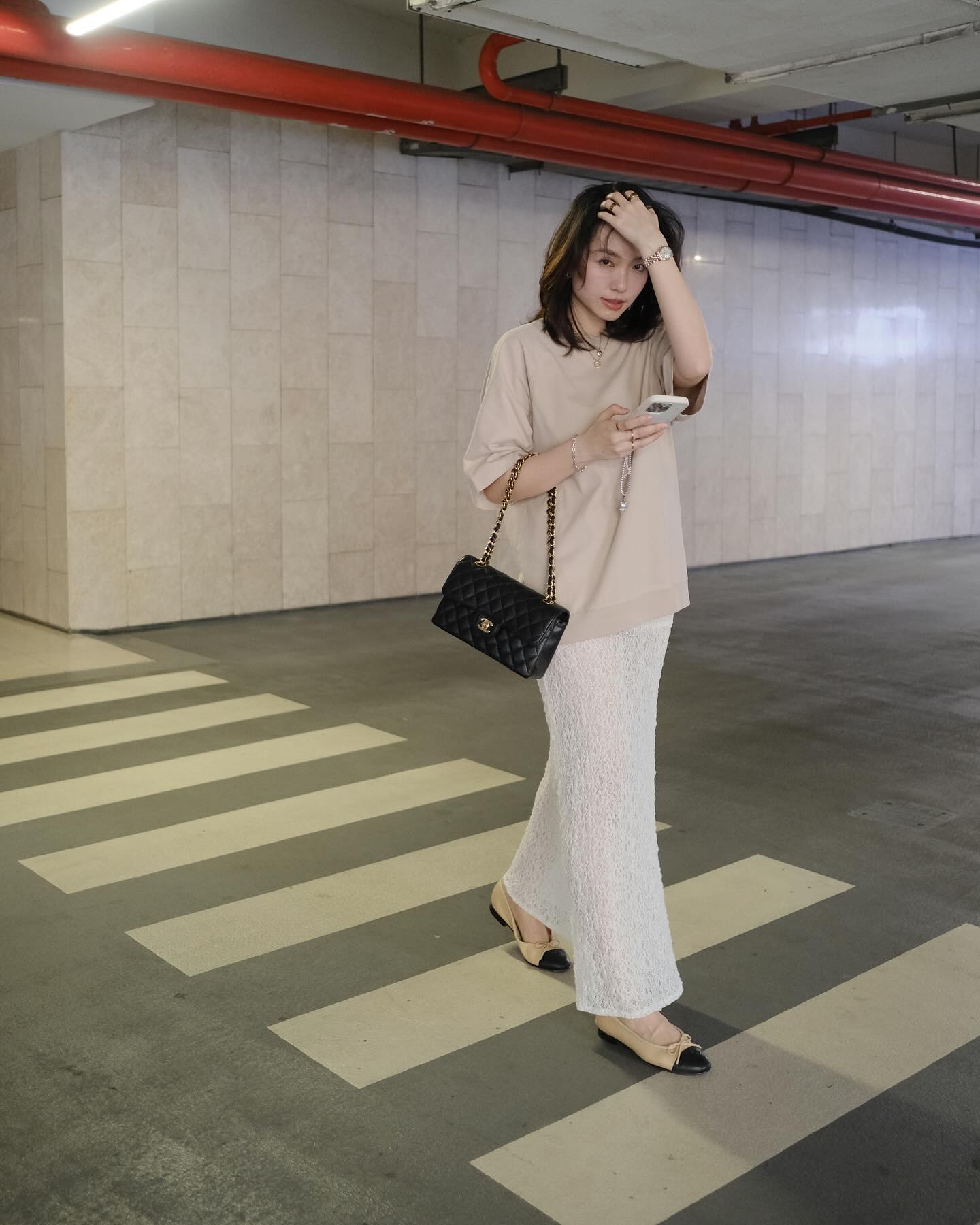 Lê Hà Trúc mặc đồ màu trung tính đẹp quá đáng: Vừa trẻ vừa sang, không điểm nào chê - Ảnh 9. Lê Hà Trúc mặc đồ màu trung tính đẹp quá đáng: Vừa trẻ vừa sang, không điểm nào chê - Ảnh 9.