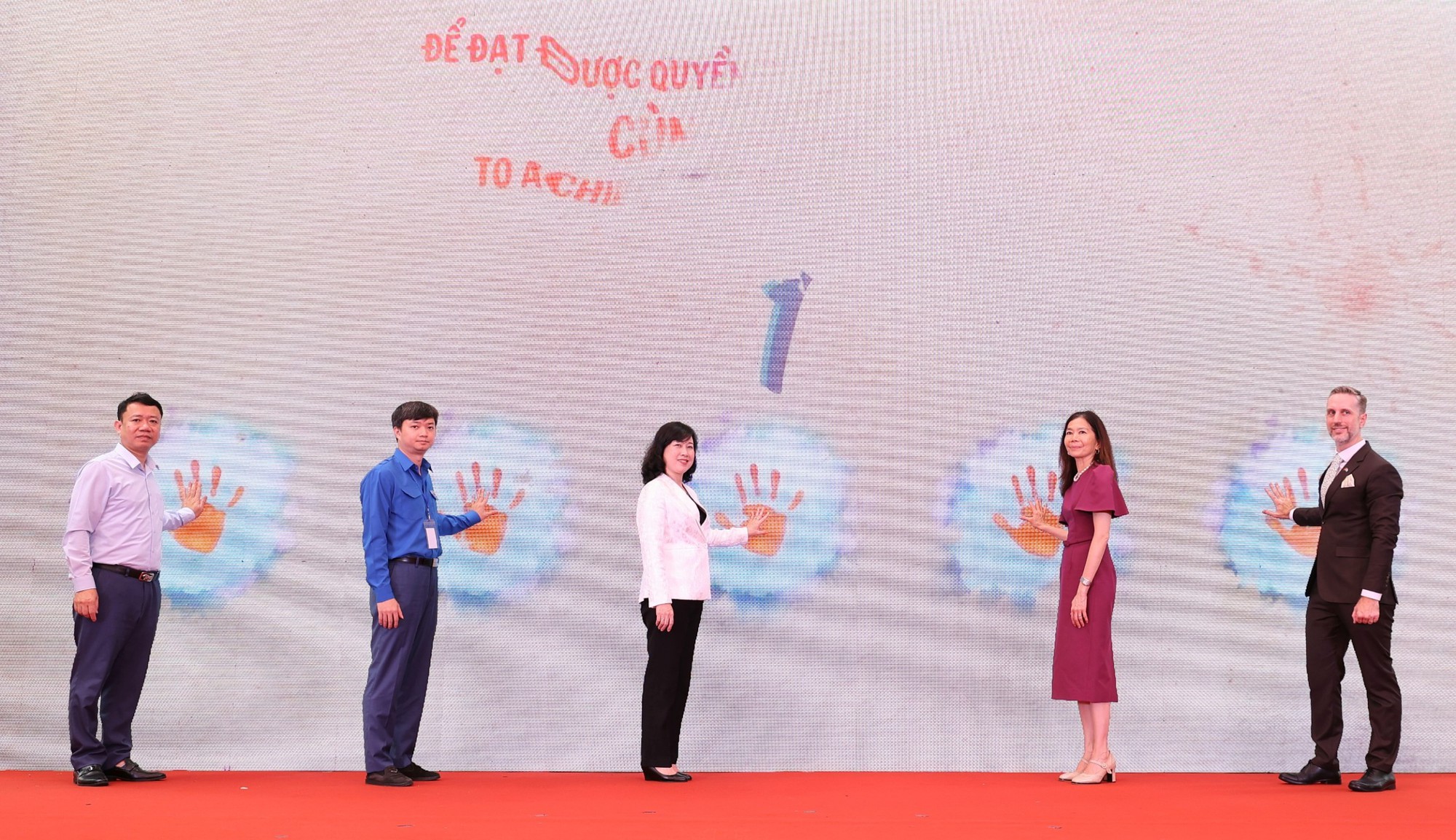 Đề xuất hỗ trợ tiền mặt hoặc hiện vật với gia đình sinh hai con gái - Ảnh 2. Đề xuất hỗ trợ tiền mặt, nghỉ thai sản trong dự thảo Luật Dân số - Ảnh 2.
