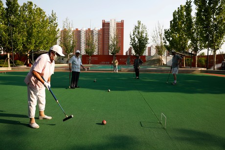 ese-retirees-play-croquet-taikang-yanyuan-retirement-440nw-10460575d-17521581588891381038252-1752220662839-1752220662954396141263-1752221940126-1752221940259158376259.jpg