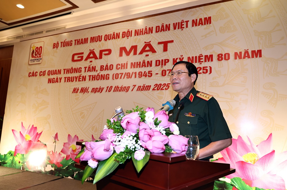 Tin mới nhất về diễu binh, diễu hành Quốc khánh 2/9: Lần đầu có cả tàu ngầm, tàu nổi Hải quân tham gia - Ảnh 1.