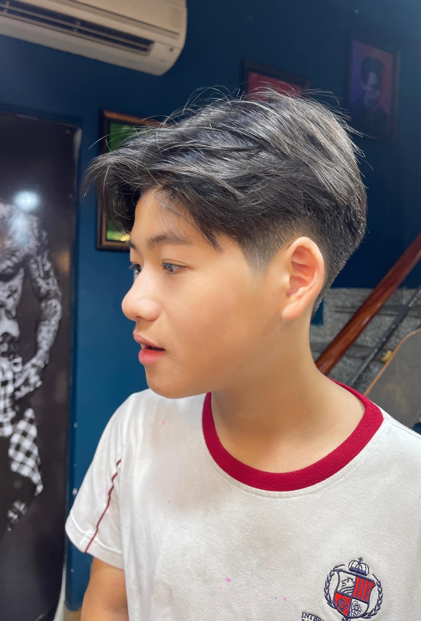 Cậu cả Bánh Mì nhà Lâm Vỹ Dạ &quot;lột xác&quot; như tổng tài nhí, visual tuổi 14 nhìn mà sốc ngang - Ảnh 6.