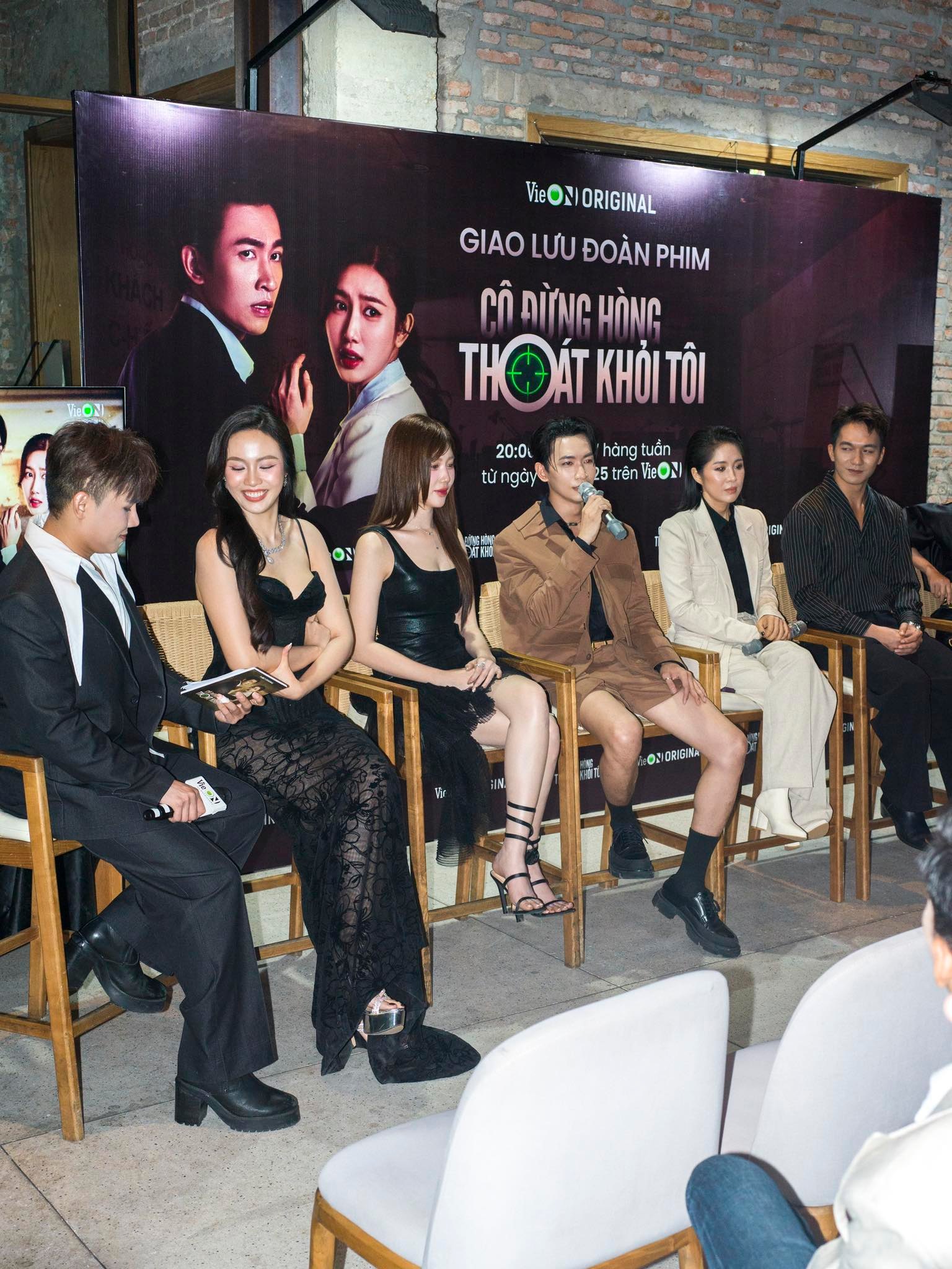 Cặp sao Vbiz phim giả tình thật giờ như Cặp sao Vbiz phim giả tình thật giờ như