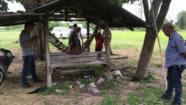 Ra đồng nhìn thấy chiếc radio, người phụ nữ vừa bật lên thì hét lớn rồi ngã quỵ - Ảnh 2. Ra đồng nhìn thấy chiếc radio, người phụ nữ vừa bật lên thì hét lớn rồi ngã quỵ - Ảnh 2.