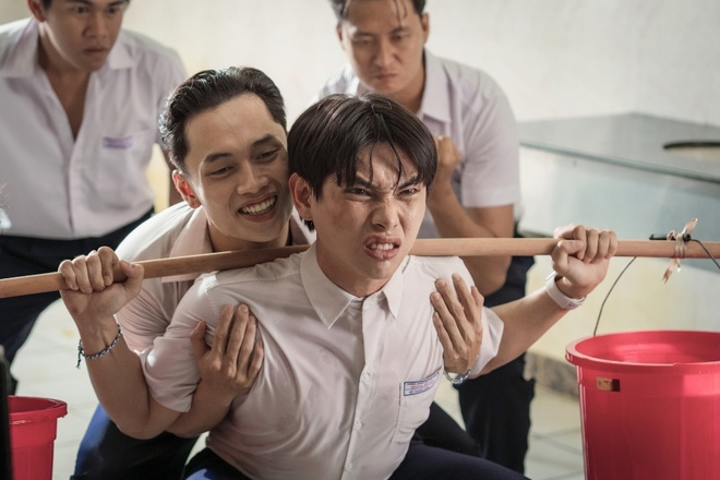Phim Việt điên chưa từng thấy gây sốt MXH, nam chính vừa ngố vừa hài xem mà cười đến tắc thở- Ảnh 5. Phim Việt điên chưa từng thấy gây sốt MXH, nam chính vừa ngố vừa hài xem mà cười đến tắc thở- Ảnh 5.