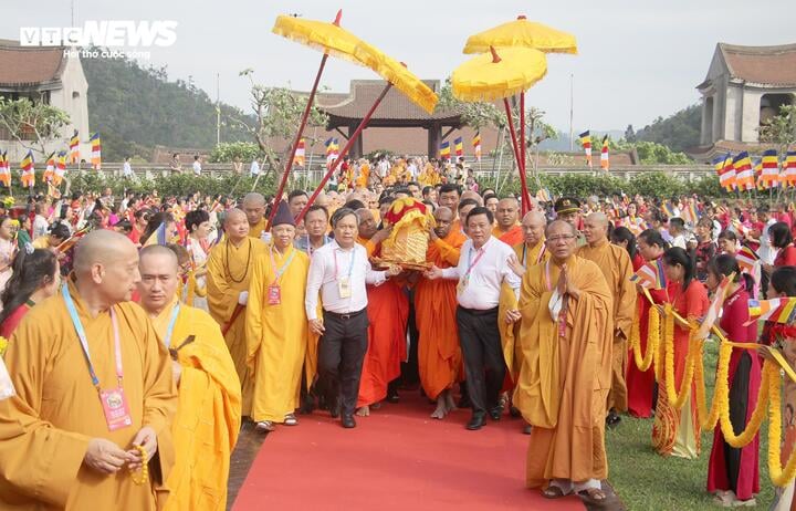 Danh thắng Yên Tử - Côn Sơn, Kiếp Bạc được công nhận là Di sản văn hóa thế giới - Ảnh 5. Danh thắng Yên Tử - Côn Sơn, Kiếp Bạc được công nhận là Di sản văn hóa thế giới - Ảnh 5.