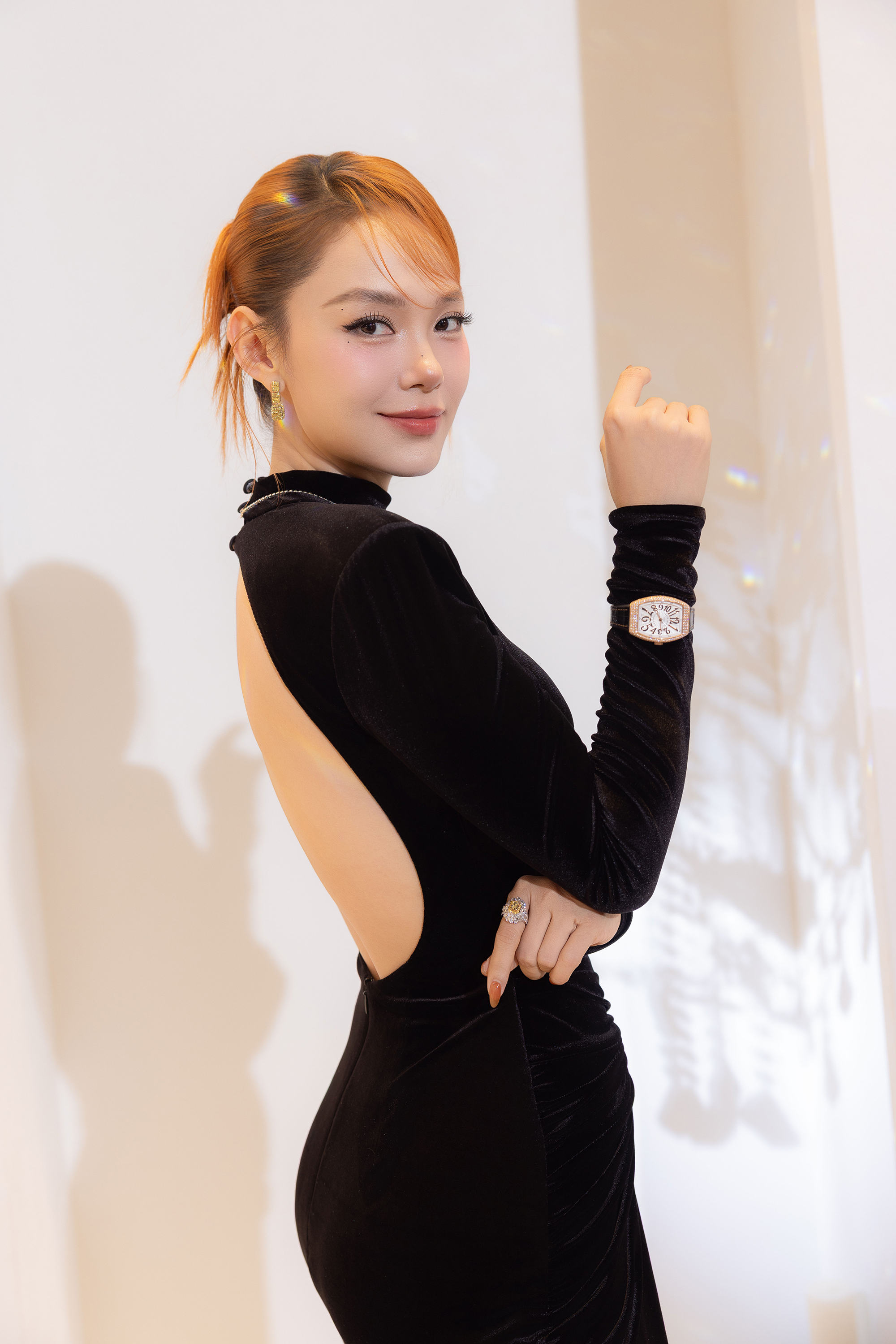 Không ai nghĩ đây lại là Minh Hằng, càng nhìn càng hoang mang “chuyện gì vậy trời?”- Ảnh 4. Không ai nghĩ đây lại là Minh Hằng, càng nhìn càng hoang mang “chuyện gì vậy trời?”- Ảnh 4.