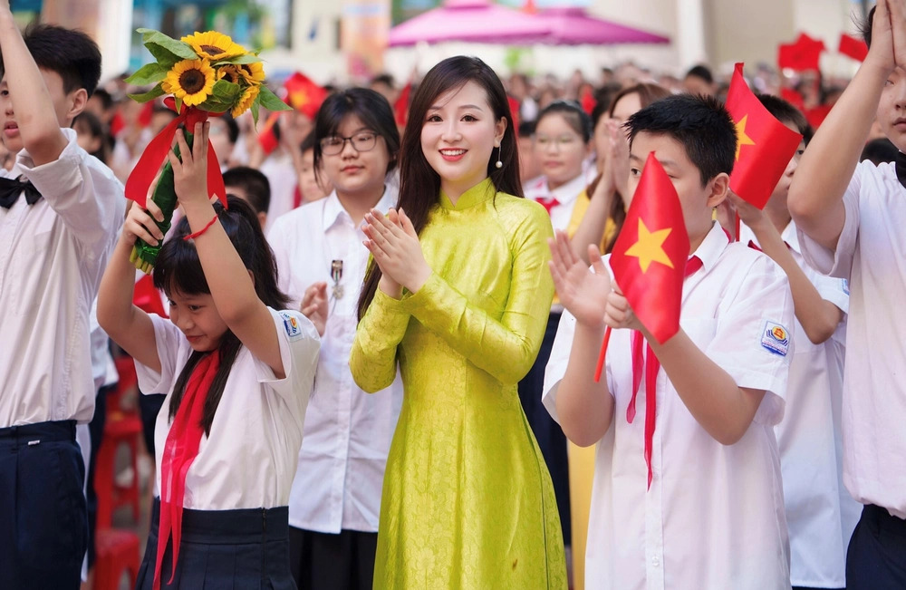 CỰC VUI: Lần đầu tiên nhà giáo ngoài công lập được thừa nhận điều này - Ảnh 1. CỰC VUI: Lần đầu tiên nhà giáo ngoài công lập được thừa nhận điều này - Ảnh 1.