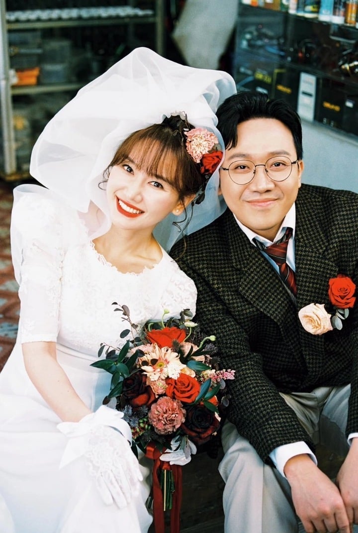 Trấn Thành - Hari Won: 8 năm ngọt ngào như mới yêu, không áp lực chuyện có con - Ảnh 1.