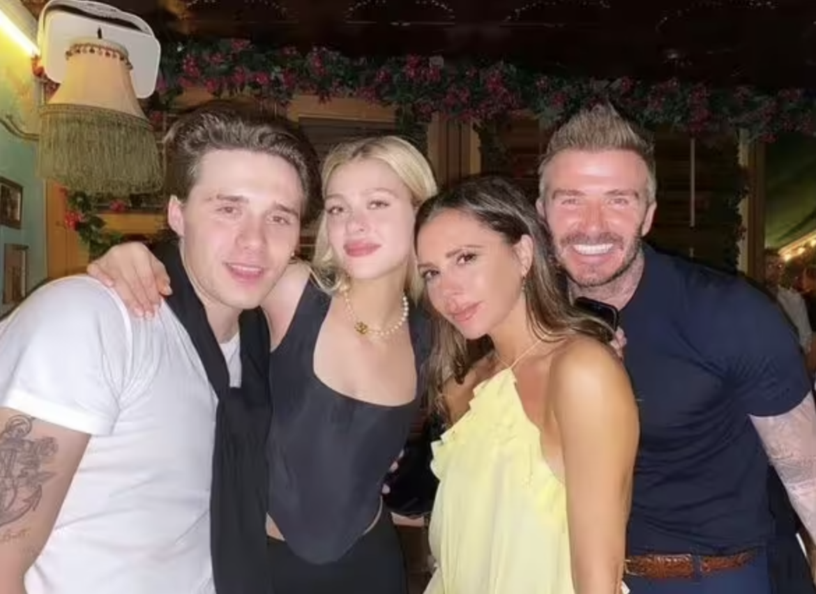 Brooklyn Beckham bất ngờ “phá băng” với gia đình, nhưng sự thật phía sau mới cay đắng- Ảnh 3. Brooklyn Beckham bất ngờ “phá băng” với gia đình, nhưng sự thật phía sau mới cay đắng- Ảnh 3.