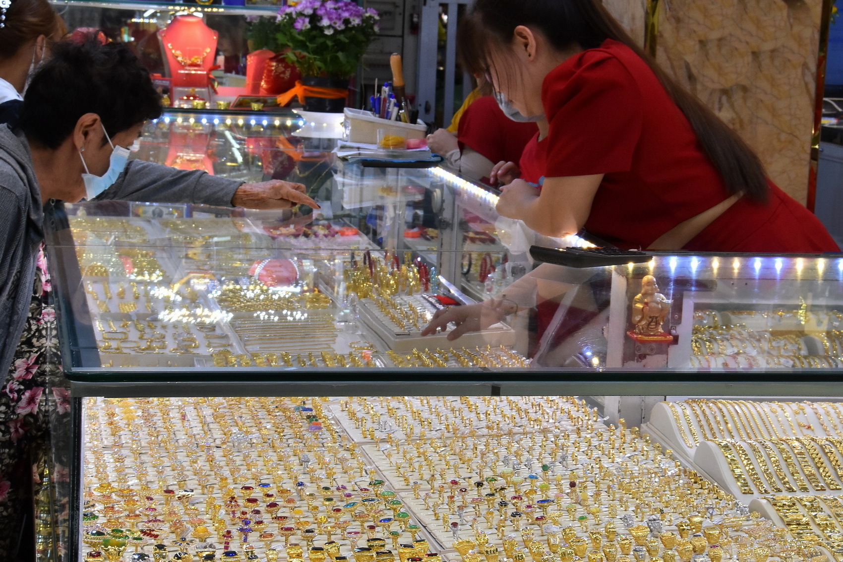 Giá vàng hôm nay, 12-7: Tăng rất mạnh - Ảnh 1. Giá vàng hôm nay,12-7: Tăng rất mạnh - Ảnh 1.