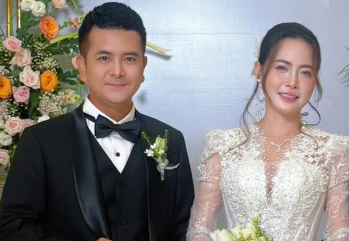 Hùng Thuận hứa yêu vợ trọn đời trong lễ cưới - Ảnh 11. Hùng Thuận hứa yêu vợ trọn đời trong lễ cưới - Ảnh 11.
