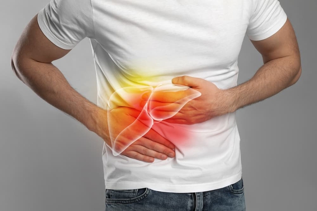 Sáng thức dậy thấy cơ thể có 2 đặc điểm này, cẩn thận gan đang trên “bờ vực” suy hỏng: Nên đi khám sớm! - Ảnh 1. Sáng thức dậy thấy cơ thể có 2 đặc điểm này, cẩn thận gan đang trên “bờ vực” suy hỏng: Nên đi khám sớm! - Ảnh 1.