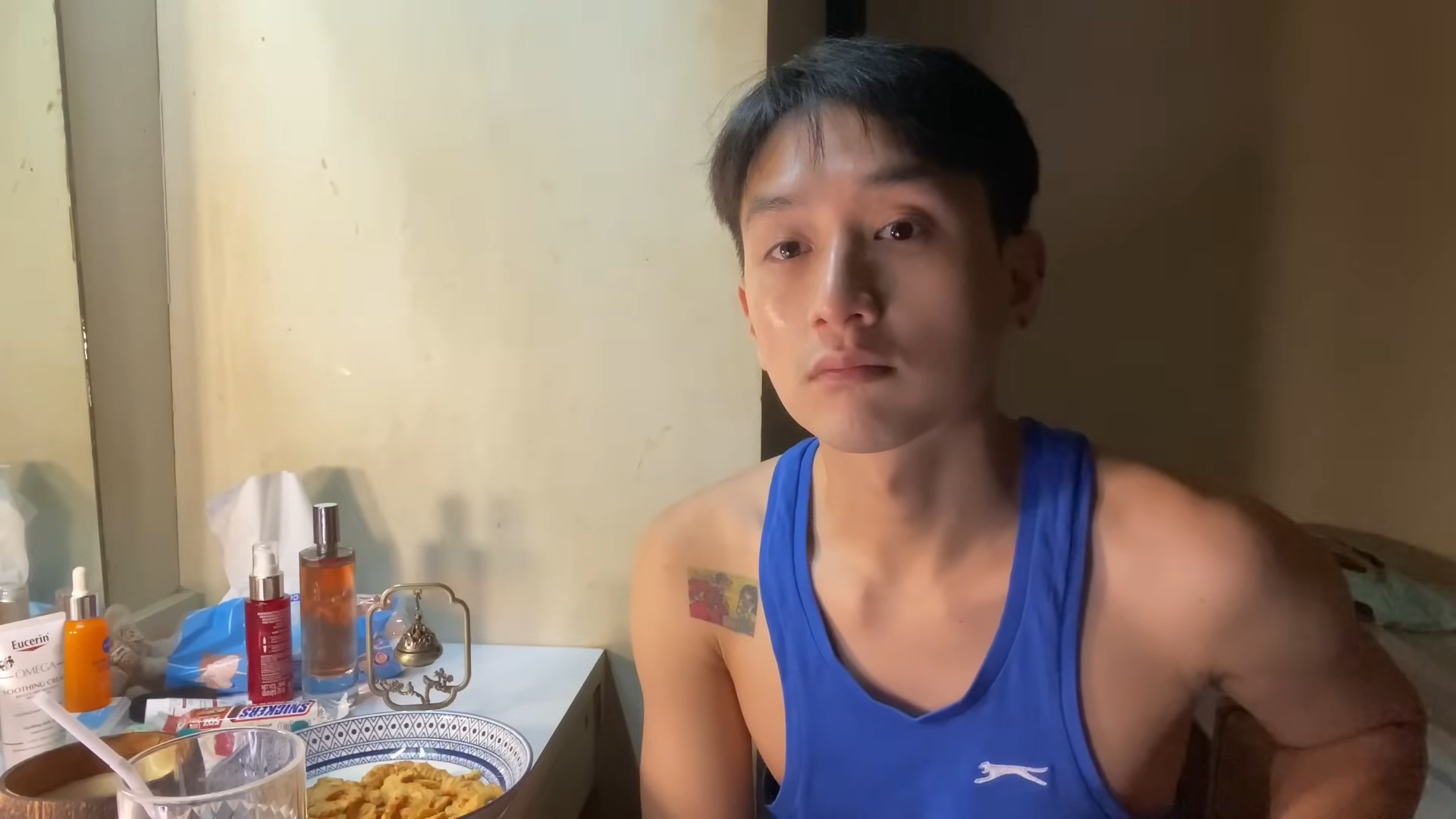Sao nam Vbiz mắc HIV trở về Việt Nam sau 7 năm ở Thái Lan- Ảnh 7. Sao nam Vbiz mắc HIV trở về Việt Nam sau 7 năm ở Thái Lan- Ảnh 7.