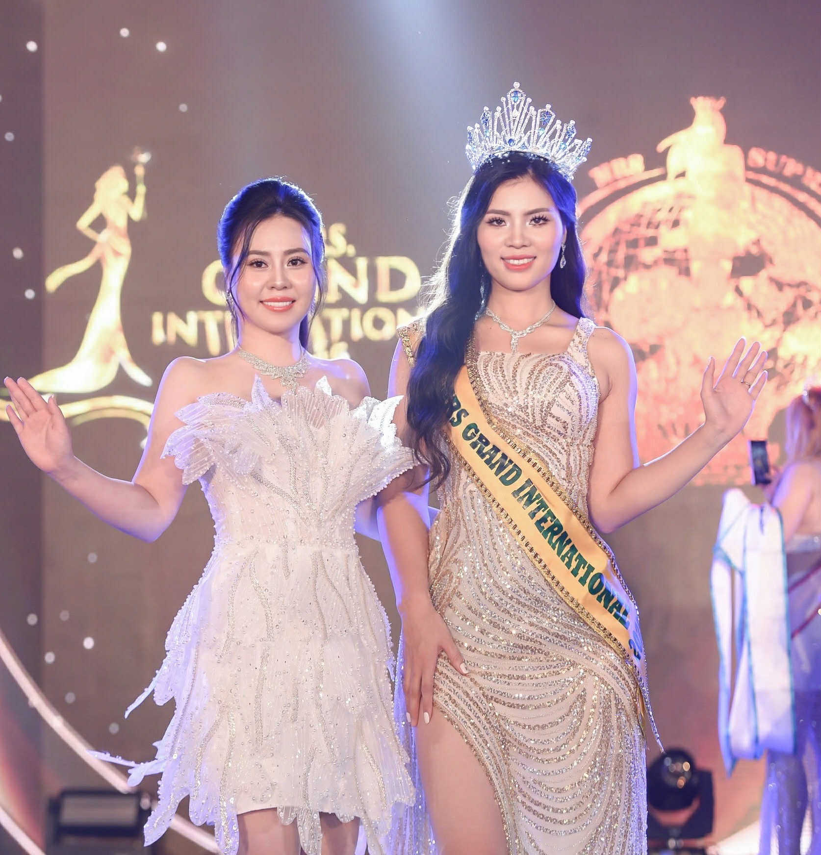 “Profile khủng” của Hoa hậu Nguyễn Thị Thưa Mrs Grand International 2025 - Ảnh 1. “Profile khủng” của Hoa hậu Nguyễn Thị Thưa Mrs Grand International 2025 - Ảnh 1.