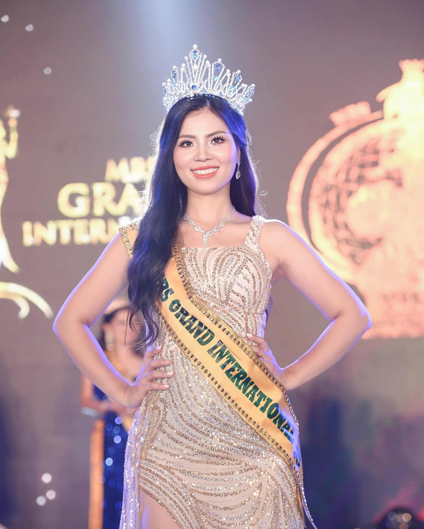 “Profile khủng” của Hoa hậu Nguyễn Thị Thưa Mrs Grand International 2025 - Ảnh 3. “Profile khủng” của Hoa hậu Nguyễn Thị Thưa Mrs Grand International 2025 - Ảnh 3.