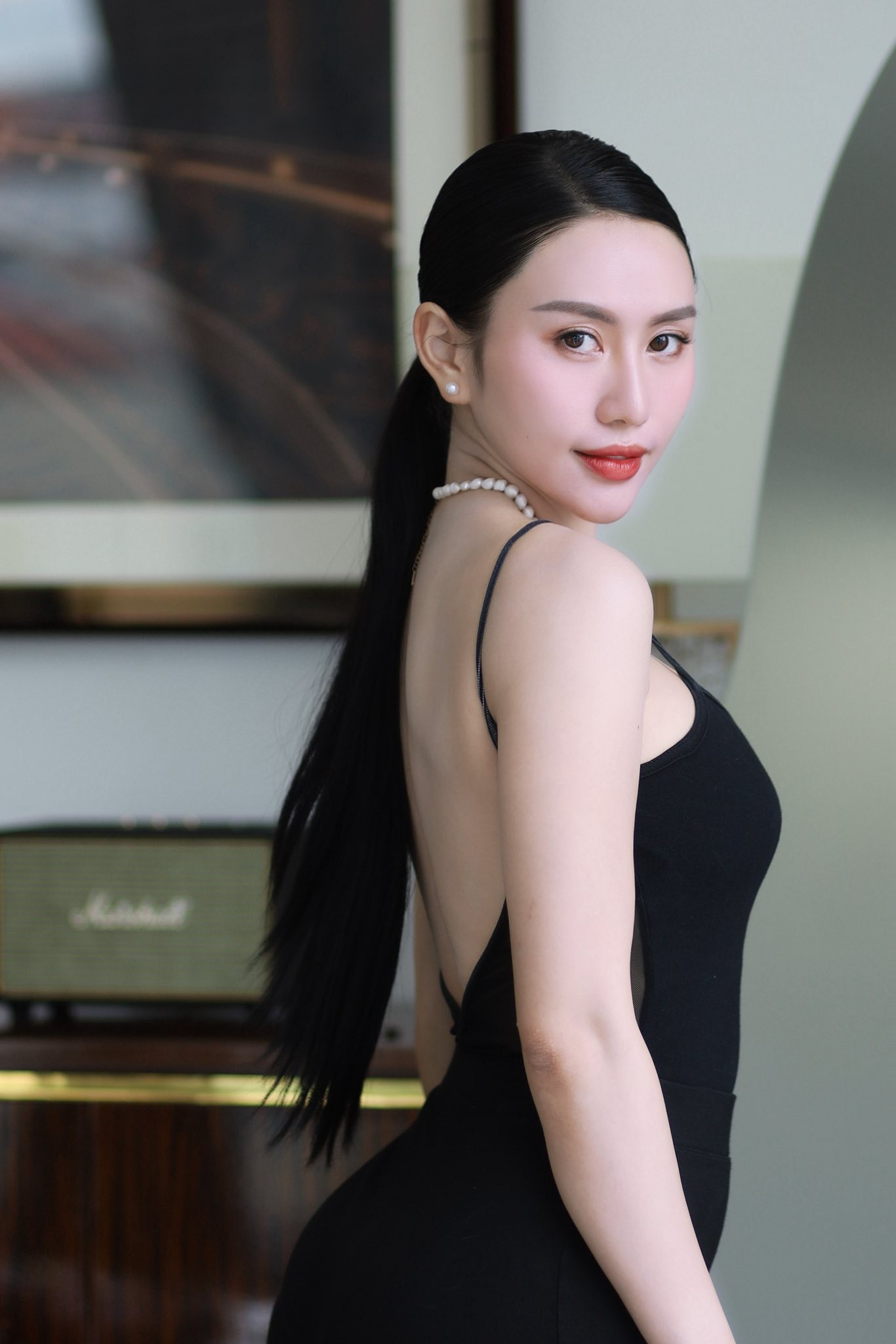 Làm 2 việc đều đặn suốt 5 năm, nữ PT dáng thon da ngập collagen khẳng định: Phụ nữ sau 30, mọi thứ mới chỉ bắt đầu- Ảnh 1. Làm 2 việc đều đặn suốt 5 năm, nữ PT dáng thon da ngập collagen khẳng định: Phụ nữ sau 30, mọi thứ mới chỉ bắt đầu- Ảnh 1.
