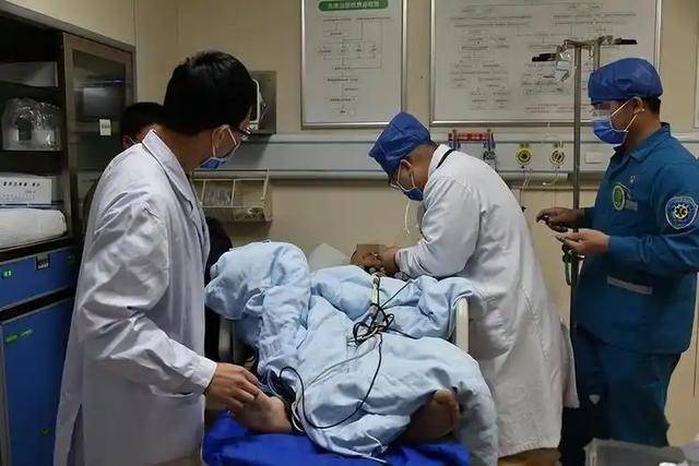 Bệnh viêm tụy đe dọa tính mạng người bệnh: Mối nguy từ việc ăn 3 thứ này vào ngày nắng nóng- Ảnh 1. Bệnh viêm tụy đe dọa tính mạng người bệnh: Mối nguy từ việc ăn 3 thứ này vào ngày nắng nóng- Ảnh 1.