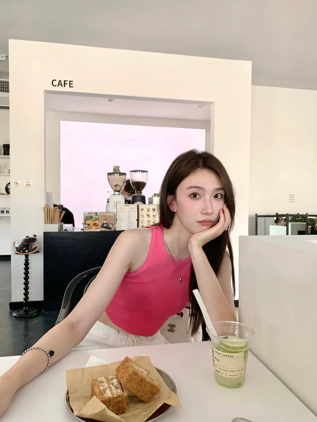 Loạt thói quen tai hại phổ biến khiến da nhanh chạy xệ, lão hóa - Ảnh 4.