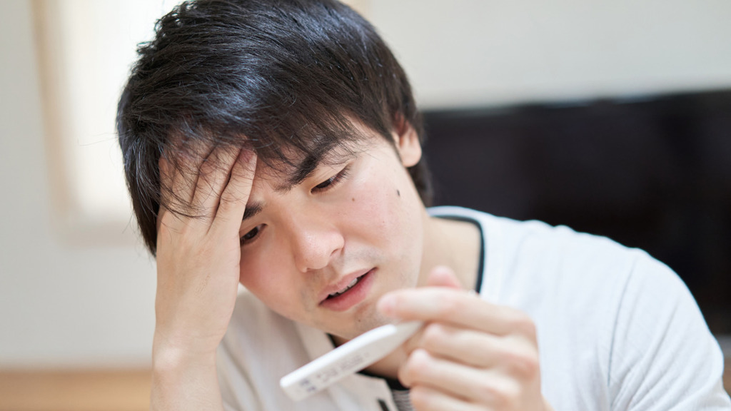 Có nên tiêm vắc xin HPV khi đang sốt, ho, trong người mệt mỏi? - Ảnh 1. Có nên tiêm vắc xin HPV khi đang sốt, ho, trong người mệt mỏi? - Ảnh 1.