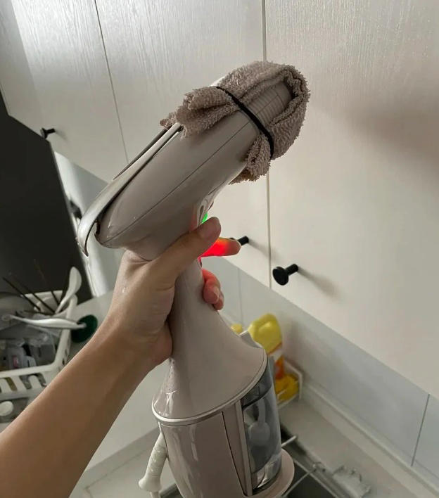 Thứ bỏ đi cũng thành bảo bối, mẹ tôi được hàng xóm bái Thứ bỏ đi cũng thành bảo bối, mẹ tôi được hàng xóm bái