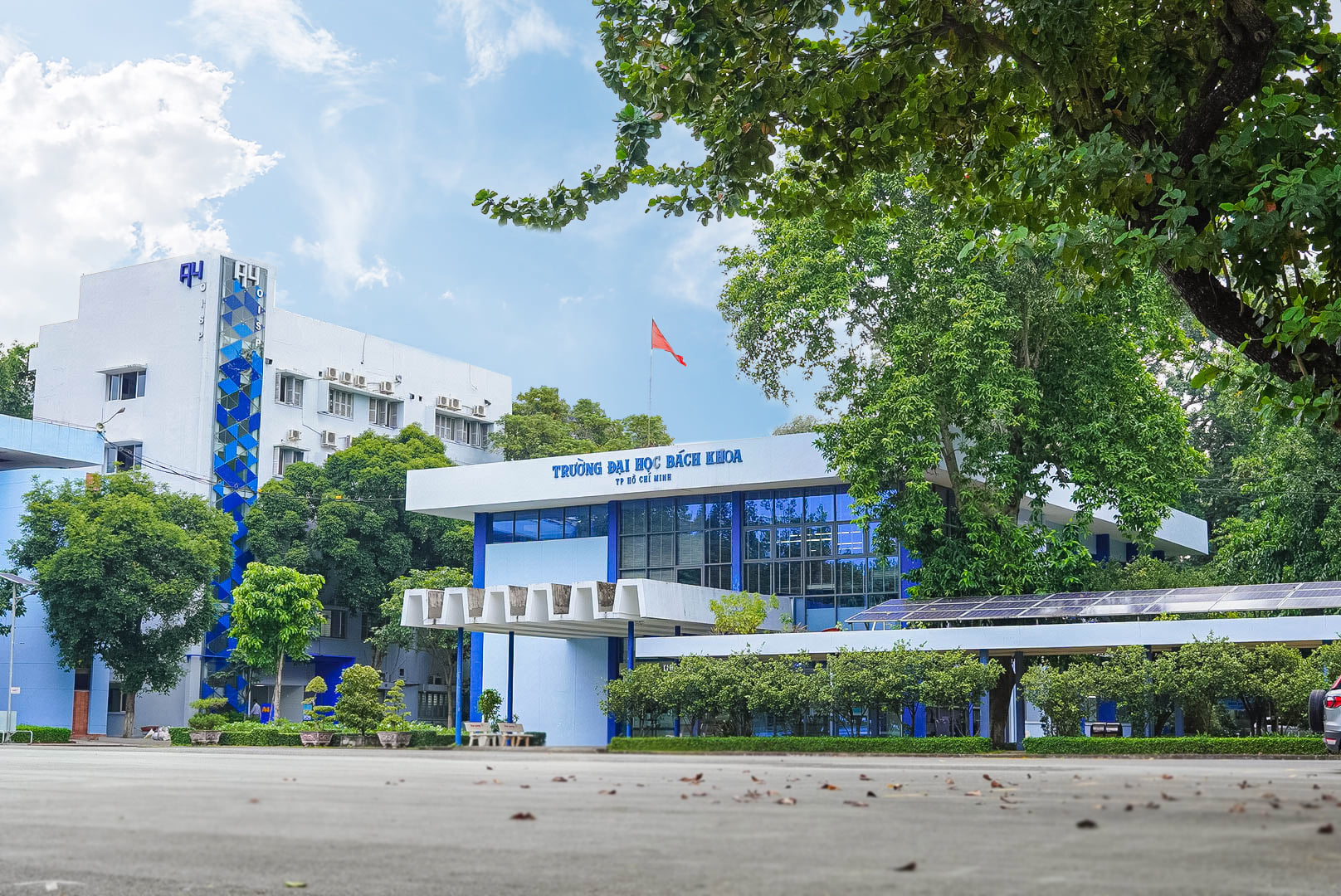 1 trường ĐH danh giá được nhà tuyển dụng ưu tiên nhất, 99% sinh viên có việc làm: Cách tính điểm chuẩn cực phức tạp! - Ảnh 2. 1 trường ĐH danh giá được nhà tuyển dụng ưu tiên nhất, 99% sinh viên có việc làm: Cách tính điểm chuẩn cực phức tạp! - Ảnh 2.