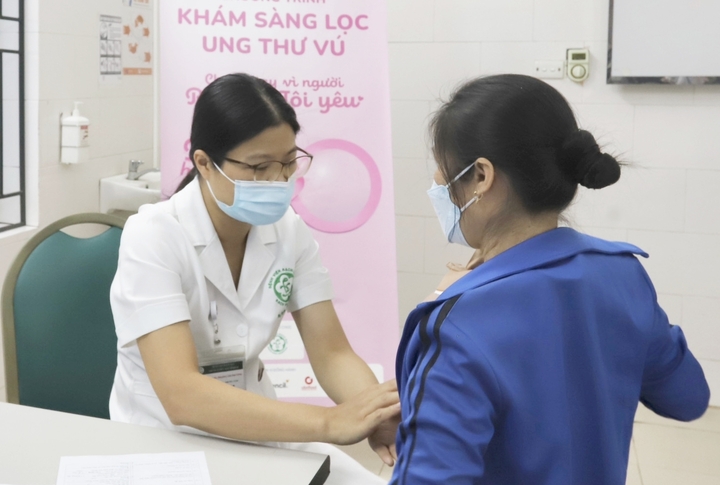Phát hiện ung thư khi khám sức khỏe định kỳ - Ảnh 1. Phát hiện ung thư khi khám sức khỏe định kỳ - Ảnh 1.