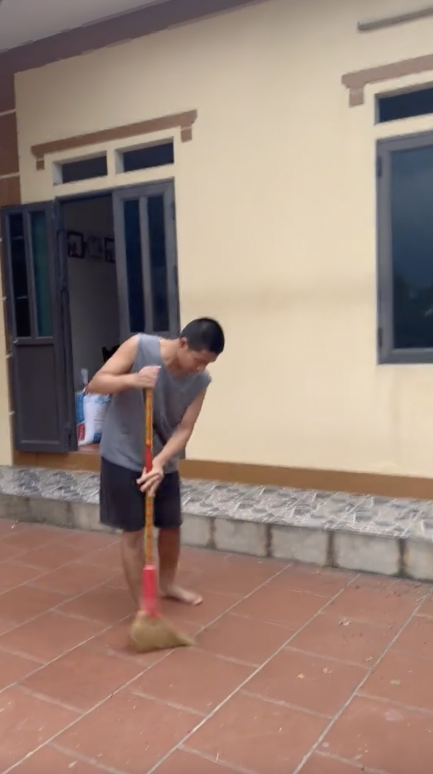 Bị mất thị lực sau tai nạn, chàng trai bỏ dở việc học Y Đa khoa: Bị mất thị lực sau tai nạn, chàng trai bỏ dở việc học Y Đa khoa: