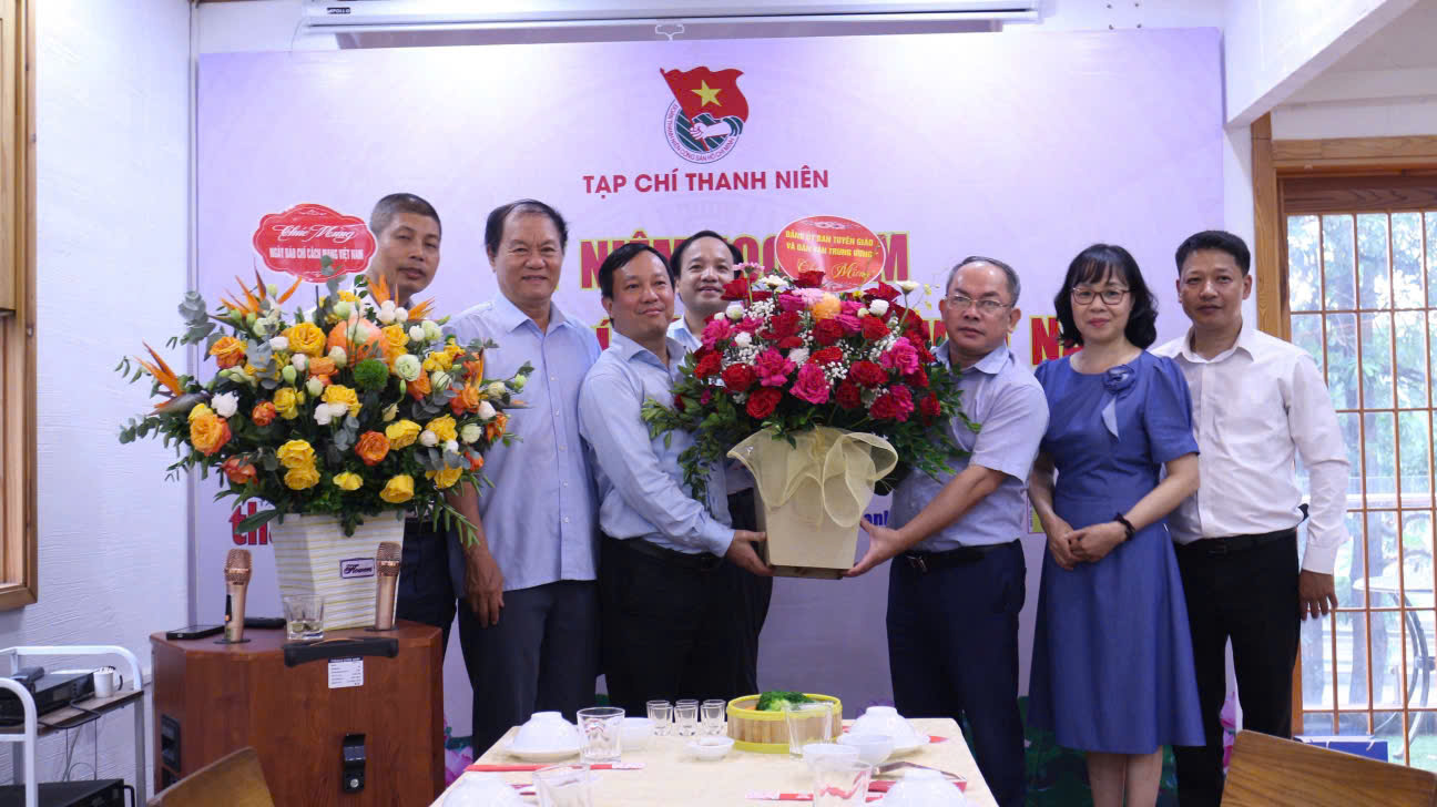 Tạp chí Thanh niên được Hội đồng Giáo sư Nhà nước phê duyệt lên 0,75 điểm cho bài báo khoa học- Ảnh 11. Tạp chí Thanh niên được Hội đồng Giáo sư Nhà nước phê duyệt lên 0,75 điểm cho bài báo khoa học- Ảnh 11.
