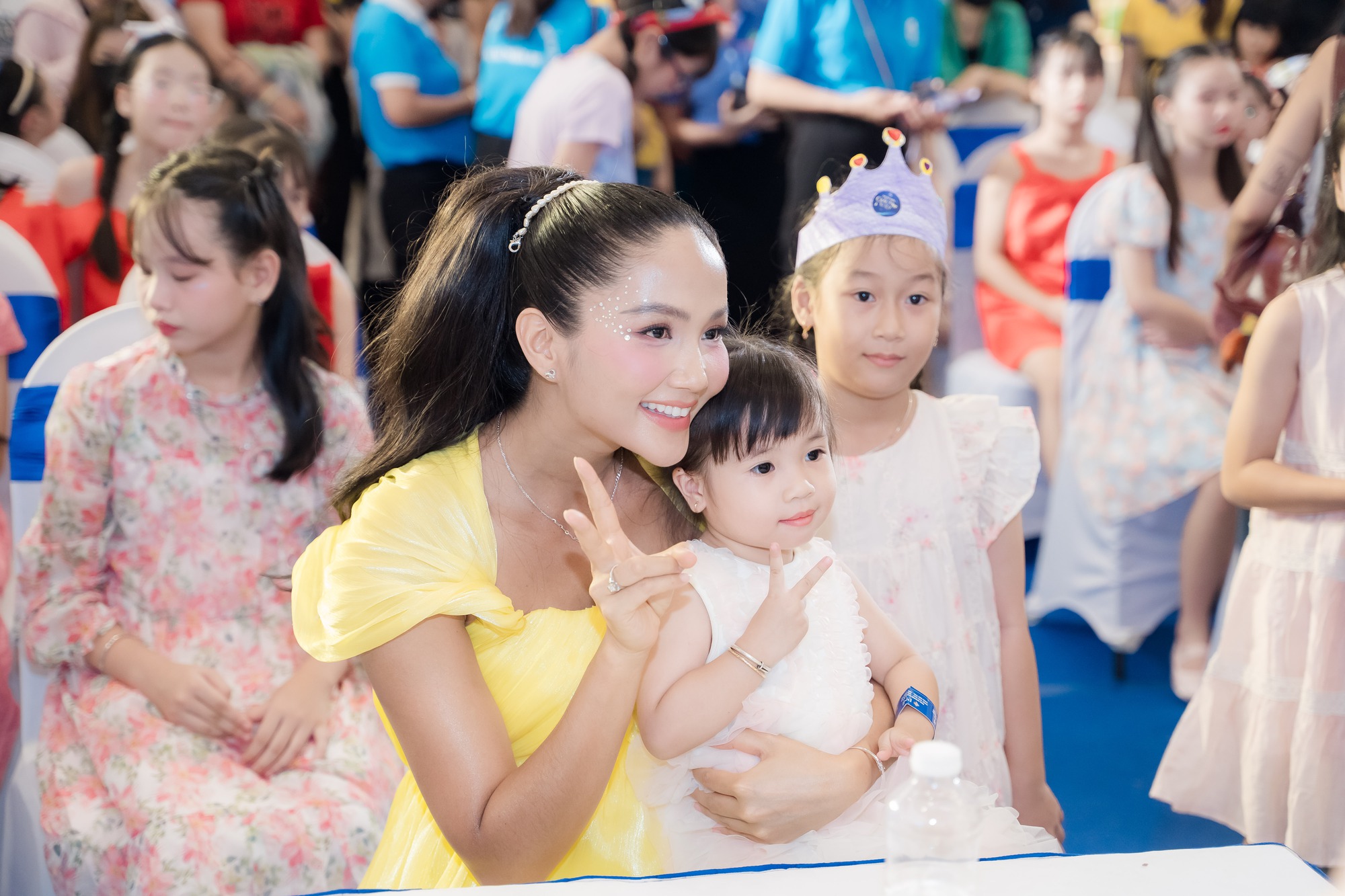 Những khoảnh khắc khó quên tại ngày hội Giấc Mơ Lọ Lem - Ảnh 4. Những khoảnh khắc khó quên tại ngày hội Giấc Mơ Lọ Lem - Ảnh 4.