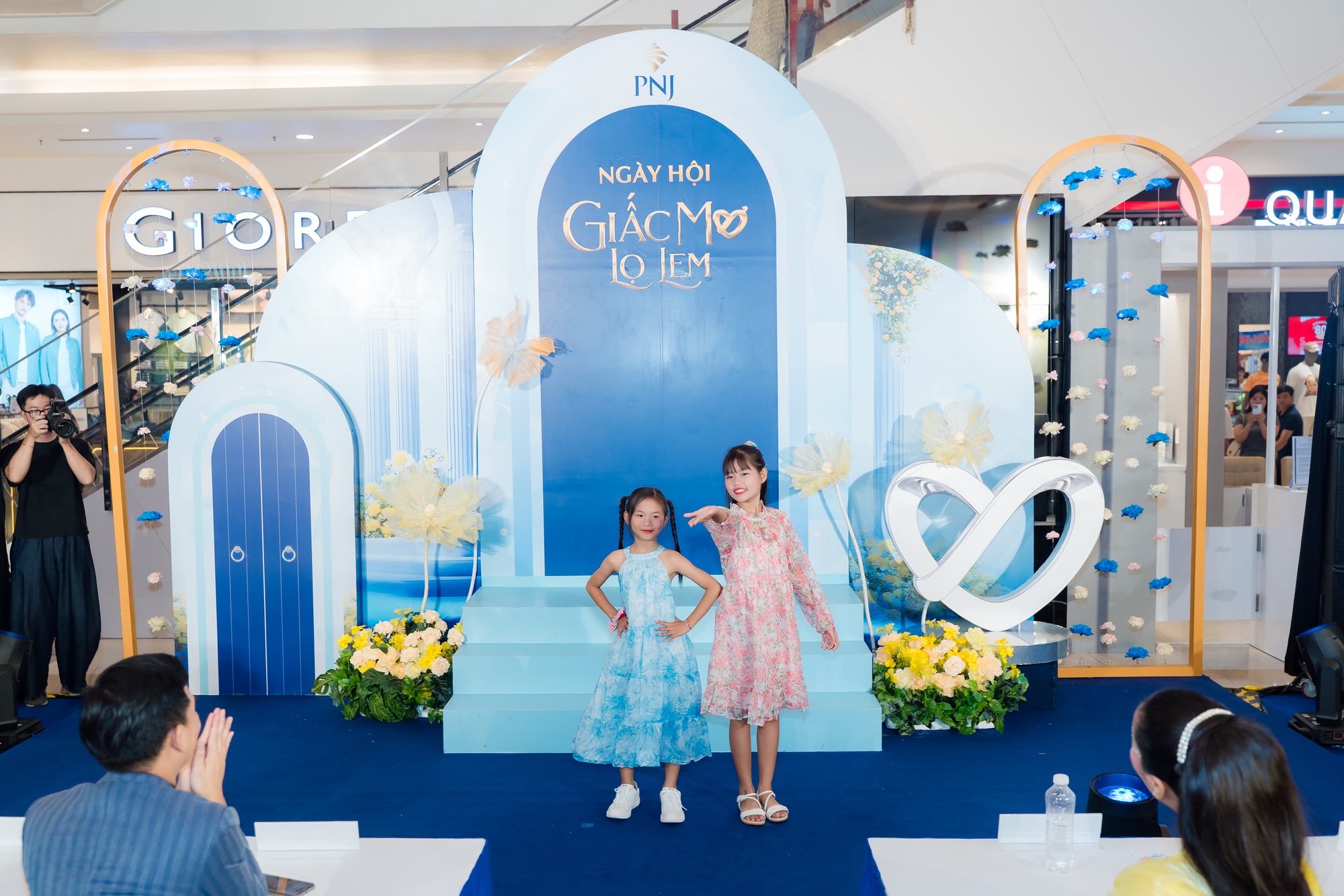 Những khoảnh khắc khó quên tại ngày hội Giấc Mơ Lọ Lem - Ảnh 3. Những khoảnh khắc khó quên tại ngày hội Giấc Mơ Lọ Lem - Ảnh 3.