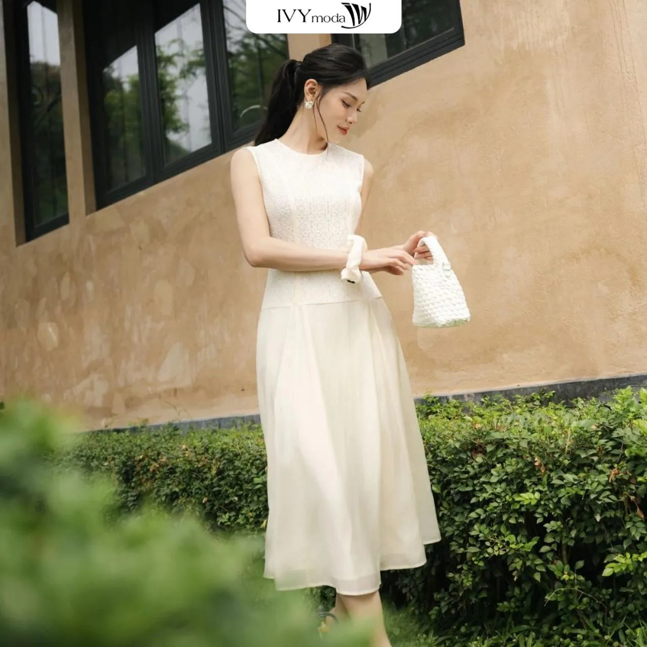 Cứ sinh nhật con là Phạm Hương lại diện món đồ này, vừa sang vừa điệu khiến mẹ nào cũng muốn sắm theo - Ảnh 12.