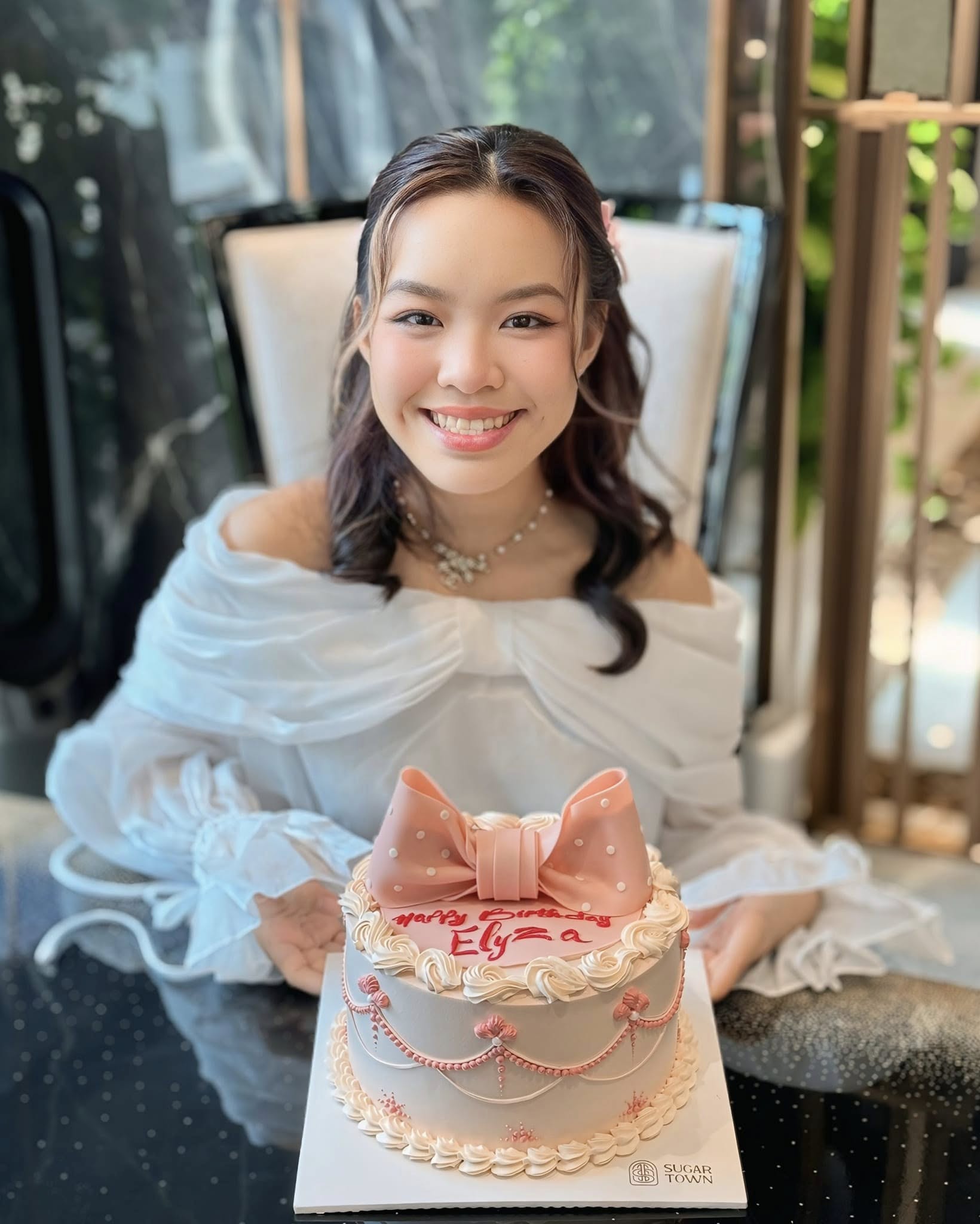Ái nữ ít lộ diện của diễn viên hài Việt Hương: 16 tuổi cao vượt trội mẹ, không chỉ học giỏi mà còn rất xinh xắn- Ảnh 5. Ái nữ ít lộ diện của diễn viên hài Việt Hương: 16 tuổi cao vượt trội mẹ, không chỉ học giỏi mà còn rất xinh xắn- Ảnh 5.
