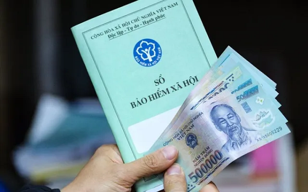 Tiền lương hưu nhận qua tài khoản ngân hàng có phải đóng thuế không?- Ảnh 1. Tiền lương hưu nhận qua tài khoản ngân hàng có phải đóng thuế không?- Ảnh 1.