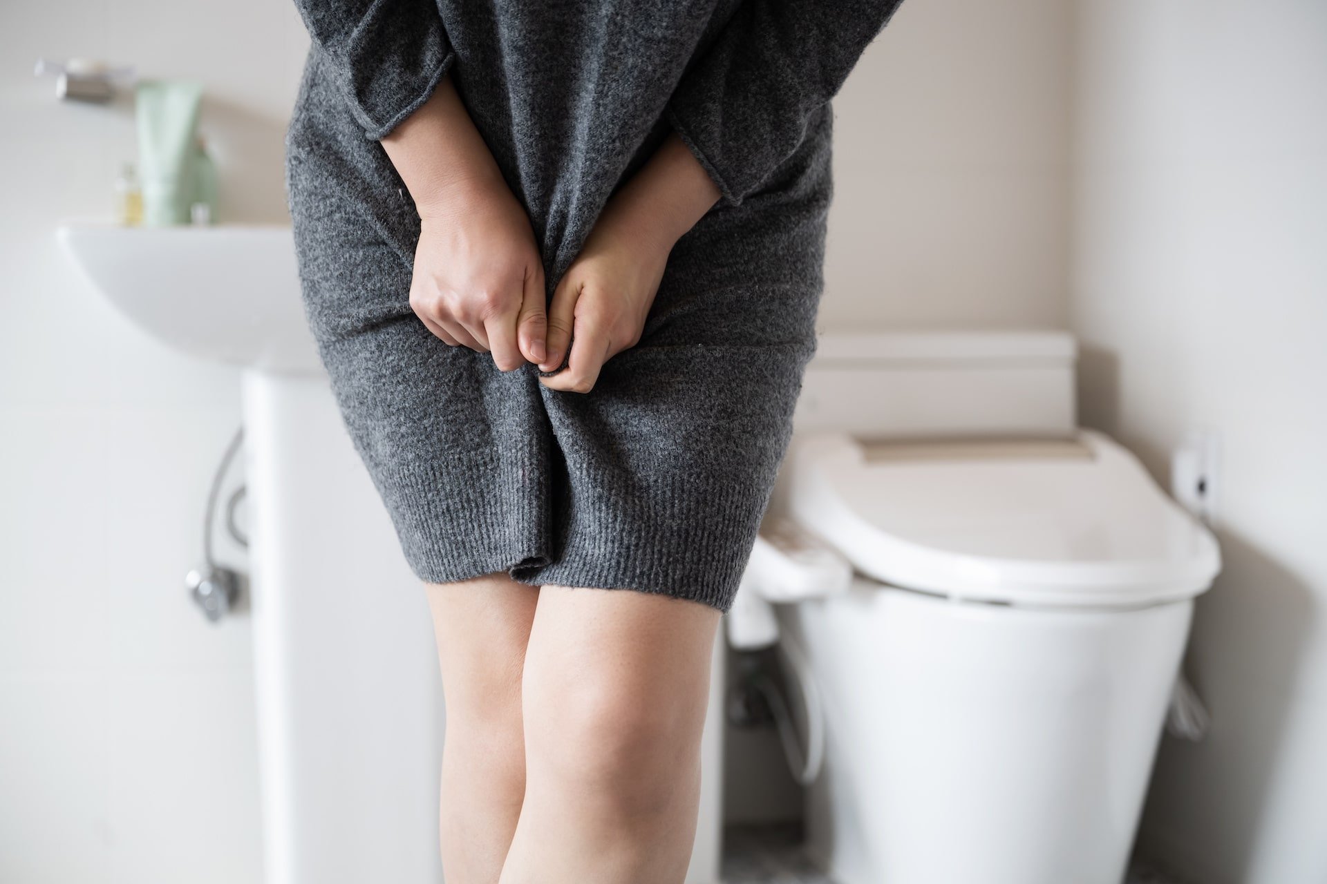 Thường xuyên mặc quần áo và uống nước kiểu này, người phụ nữ 42 tuổi đối mặt với tình trạng viêm đường tiết niệu- Ảnh 2. Thường xuyên mặc quần áo và uống nước kiểu này, người phụ nữ 42 tuổi đối mặt với tình trạng viêm đường tiết niệu- Ảnh 2.