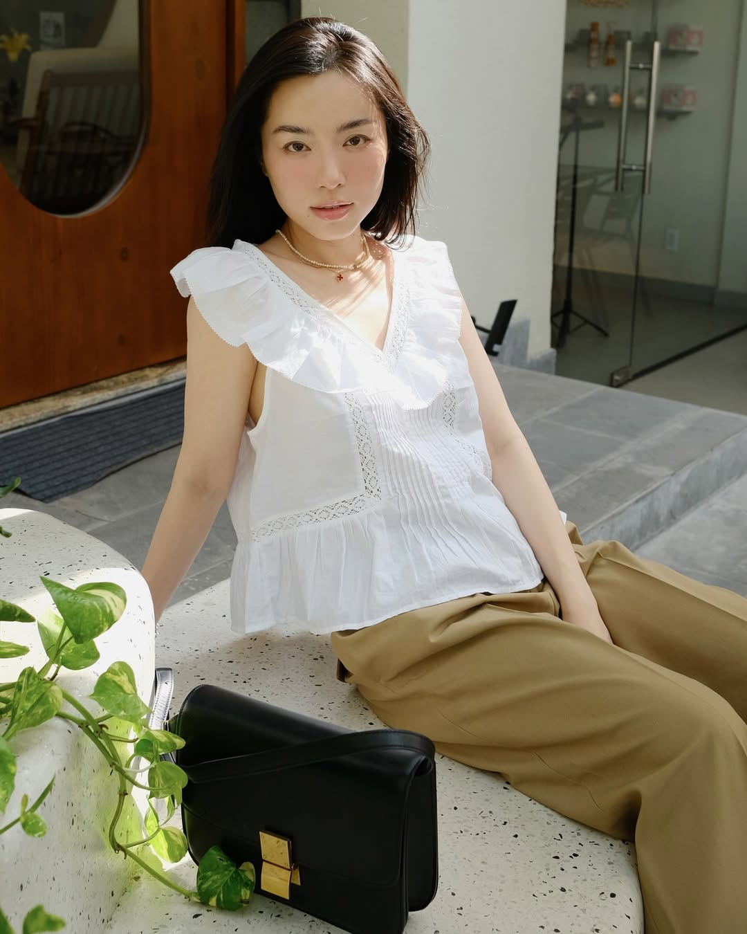 Hà Trúc bị đào lại quá khứ để lông mày sắc lẹm, cố trở thành Hà Trúc bị đào lại quá khứ để lông mày sắc lẹm, cố trở thành