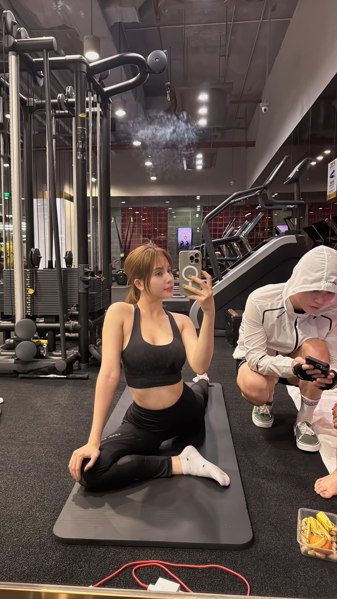 Gái một con - Thiên An cực chăm tập 2 môn thể thao, bảo sao dáng đẹp, eo thon, body nuột nà thế!- Ảnh 17. Gái một con - Thiên An cực chăm tập 2 môn thể thao, bảo sao dáng đẹp, eo thon, body nuột nà thế!- Ảnh 17.