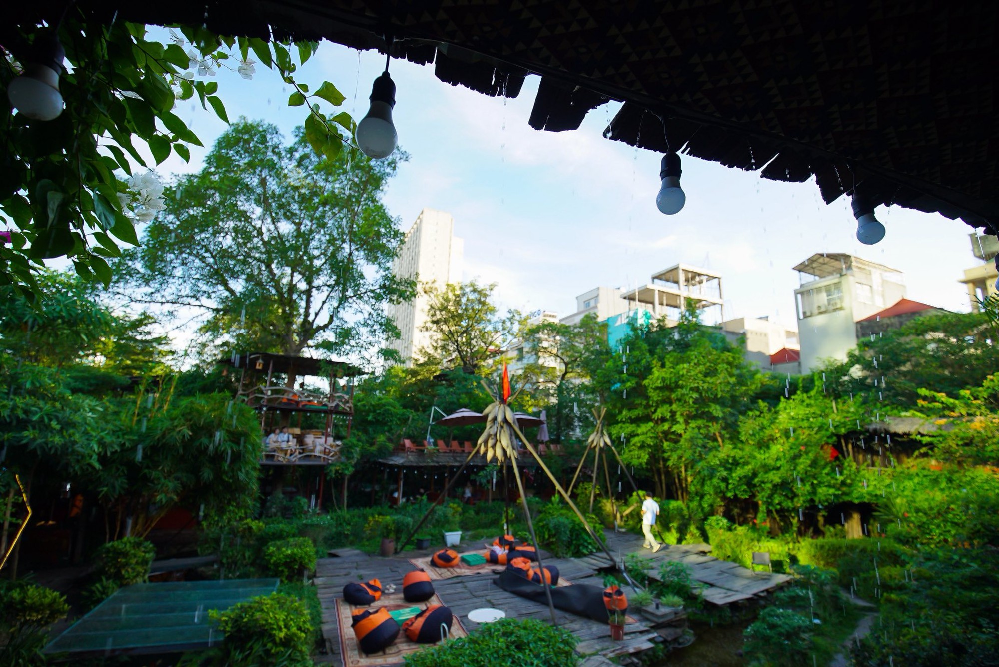 Check quán cafe có suối nước, rừng cây giữa Hà Nội: Bé được trải nghiệm hòa mình cùng thiên nhiên, mẹ chỉ cần giơ máy lên là có ảnh đẹp- Ảnh 23. Check quán cafe có suối nước, rừng cây giữa Hà Nội: Bé được trải nghiệm hòa mình cùng thiên nhiên, mẹ chỉ cần giơ máy lên là có ảnh đẹp- Ảnh 23.
