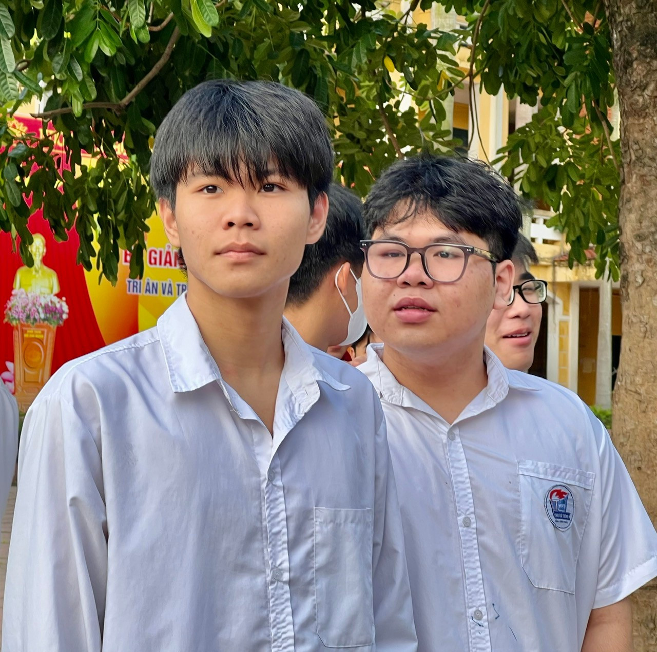 Điểm Toán giảm mạnh, Vật lý dễ 'bất thường' , tổ hợp B00, A00 sẽ giảm - Ảnh 1. Điểm Toán giảm mạnh, Vật lý dễ 'bất thường' , tổ hợp B00, A00 sẽ giảm - Ảnh 1.