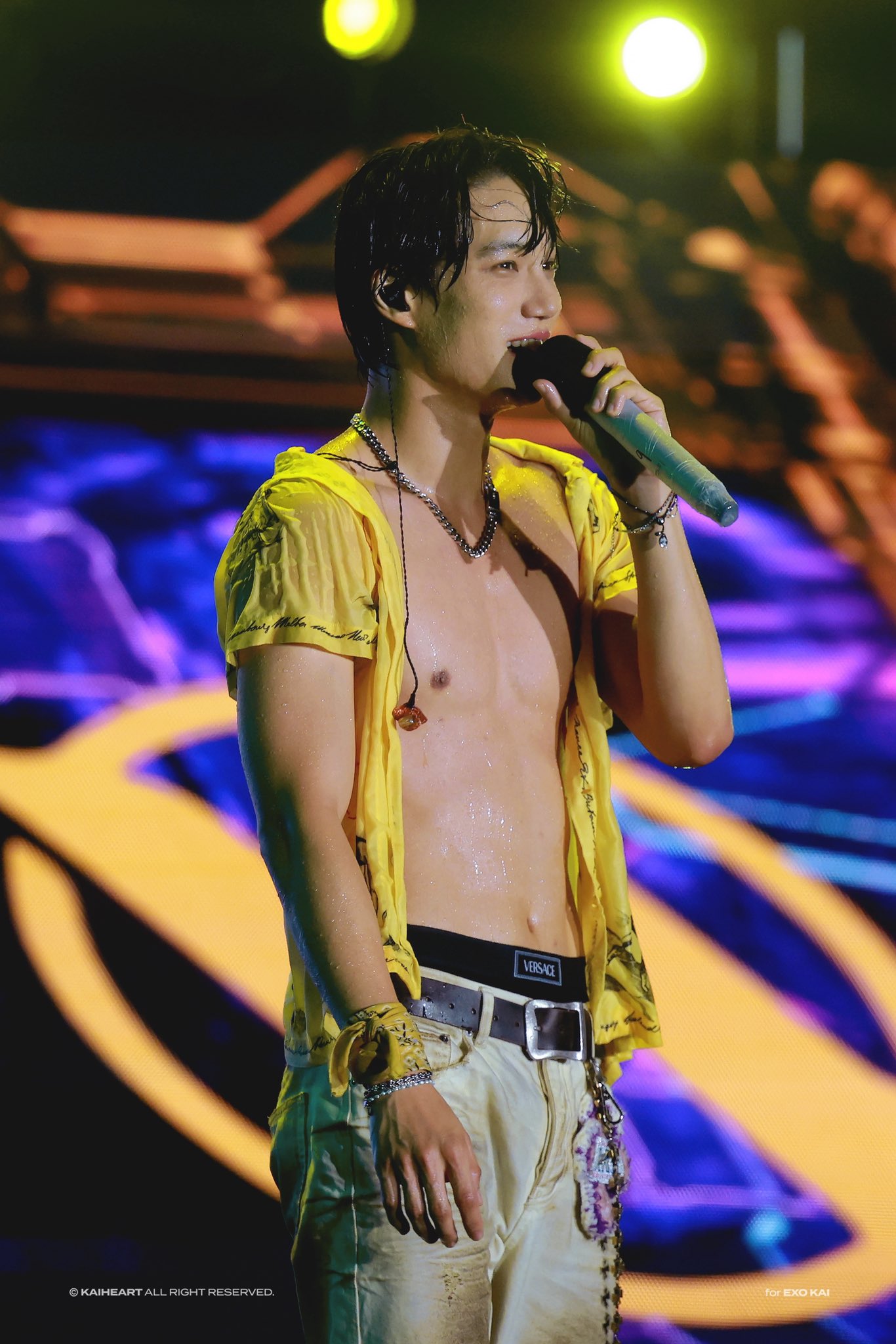 Nam thần Kpop ngày càng giống Justin Bieber, lần này quá trớn rồi!- Ảnh 3. Nam thần Kpop ngày càng giống Justin Bieber, lần này quá trớn rồi!- Ảnh 3.