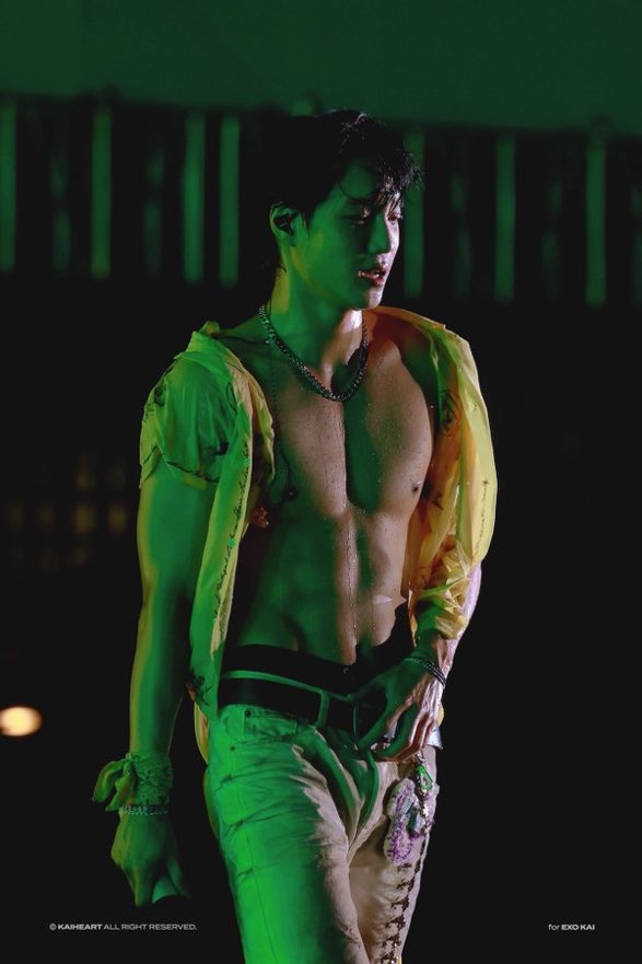 Nam thần Kpop ngày càng giống Justin Bieber, lần này quá trớn rồi!- Ảnh 4. Nam thần Kpop ngày càng giống Justin Bieber, lần này quá trớn rồi!- Ảnh 4.