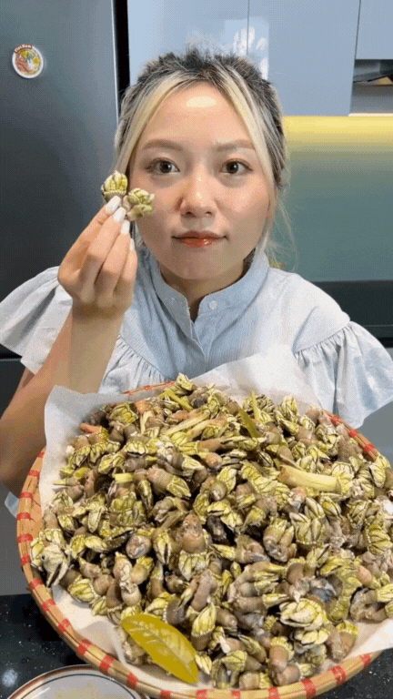 oc-mong-tay-quy-ha-ngong-1-17526572902581416820954.gif