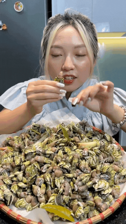 oc-mong-tay-quy-ha-ngong-6-1752657290161132357382.gif